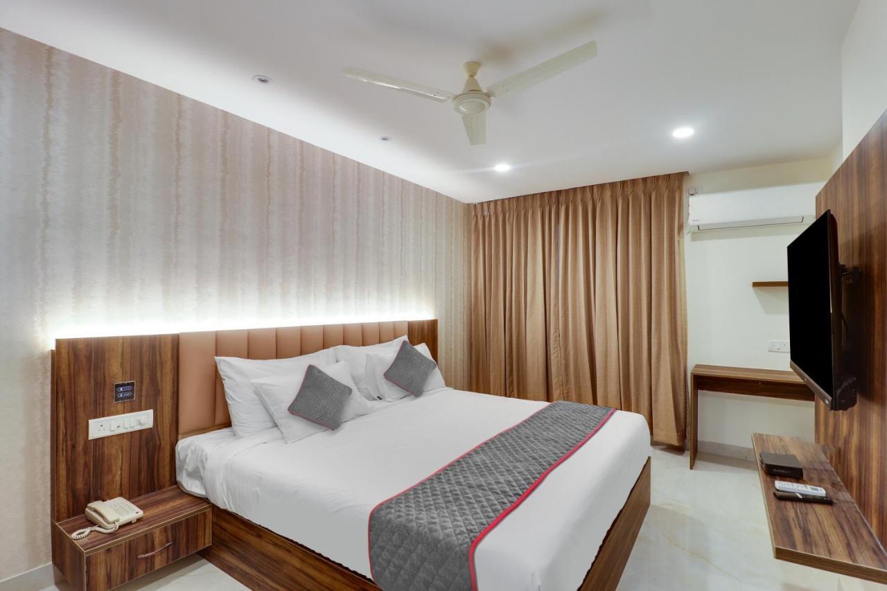Super Collection O Manu Hotel Bangalore Exterior photo