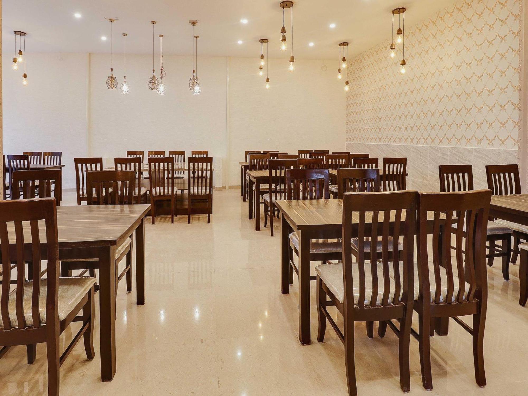 Super Collection O Manu Hotel Bangalore Exterior photo