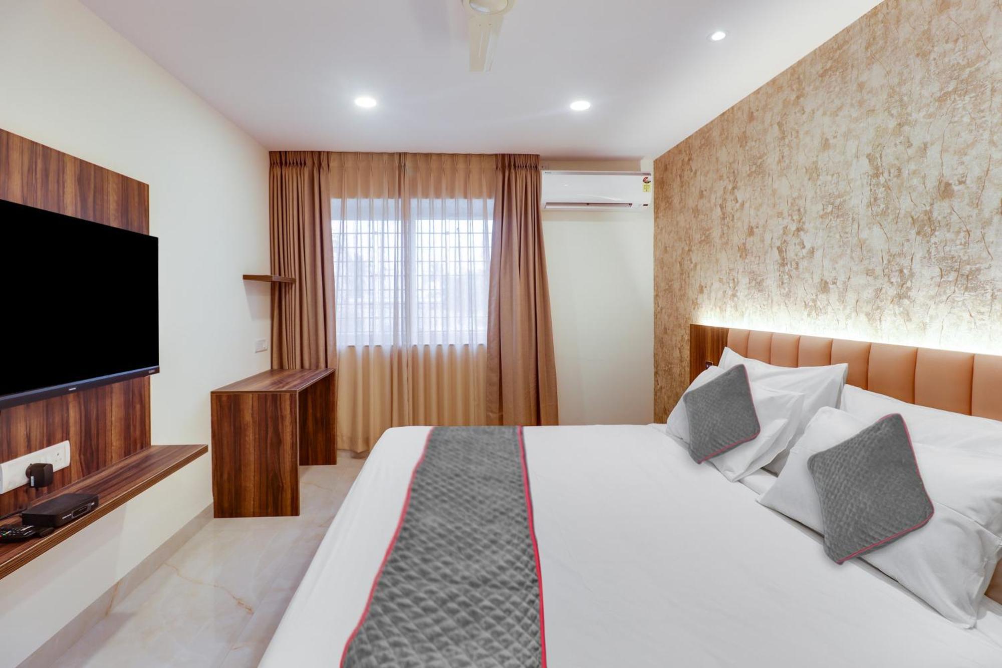 Super Collection O Manu Hotel Bangalore Exterior photo